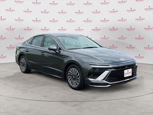 2025 Hyundai SONATA Hybrid Limited