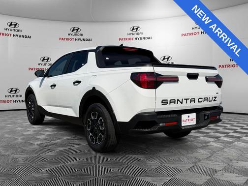 Atlas White 2023 Hyundai SANTA CRUZ SEL