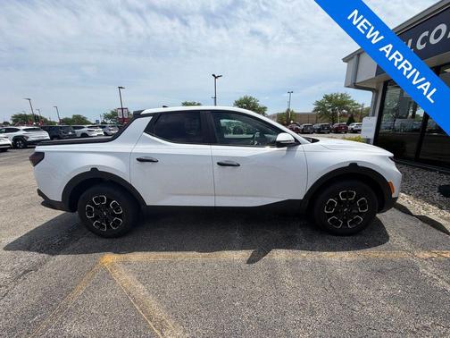Atlas White 2023 Hyundai SANTA CRUZ SEL
