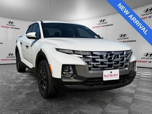 Atlas White 2023 Hyundai SANTA CRUZ SEL