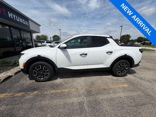Atlas White 2023 Hyundai SANTA CRUZ SEL