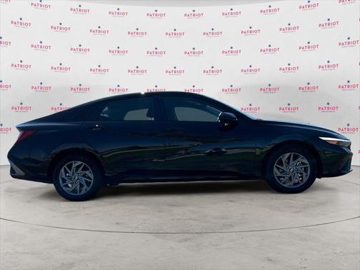 2025 Hyundai ELANTRA HEV Blue