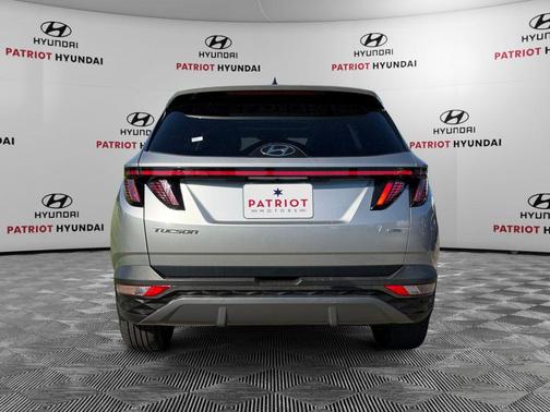Shimmering Silver 2022 Hyundai TUCSON Limited
