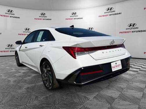 Serenity White 2025 Hyundai ELANTRA SEL