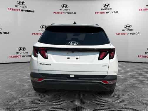 White Pearl 2024 Hyundai TUCSON SEL
