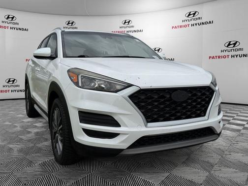 Cream White 2020 Hyundai TUCSON SEL
