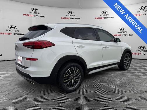 Cream White 2020 Hyundai TUCSON SEL
