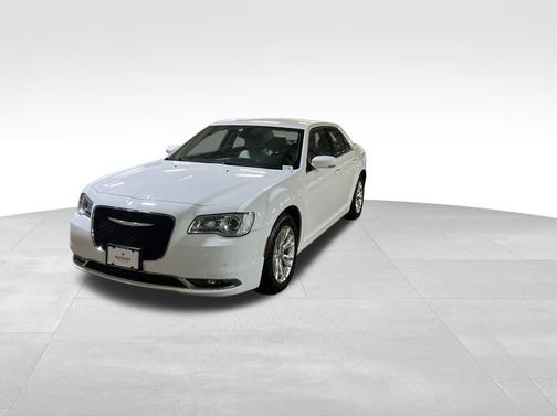 2021 Chrysler 300 Touring