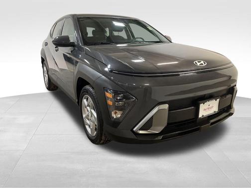 2024 Hyundai KONA SE