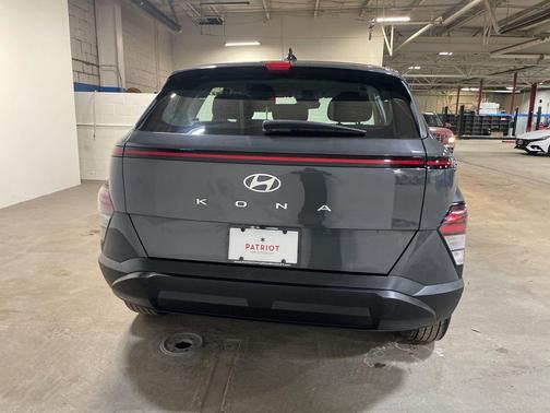 2024 Hyundai KONA SE