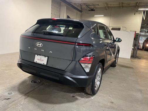2024 Hyundai KONA SE