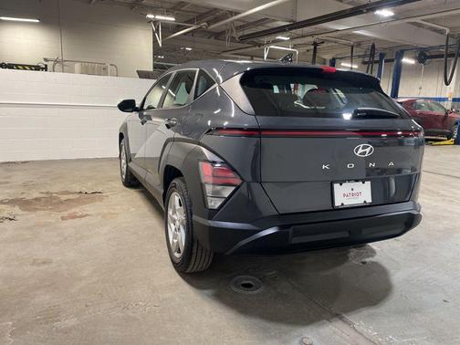 2024 Hyundai KONA SE