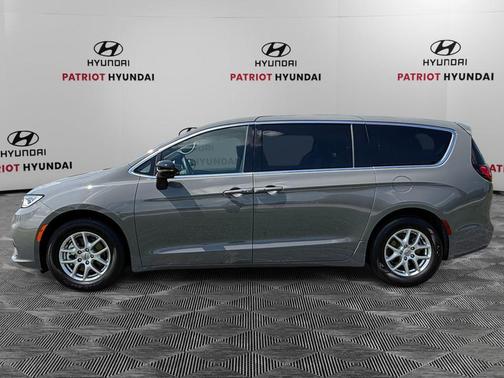 Ceramic Gray Clearcoat 2025 Chrysler Pacifica L
