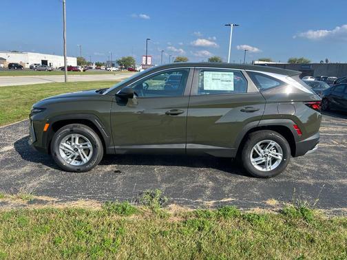 2025 Hyundai TUCSON SE