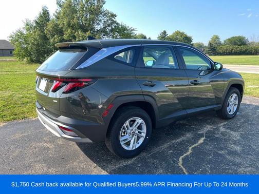 2025 Hyundai TUCSON SE