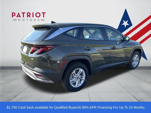 2025 Hyundai TUCSON SE