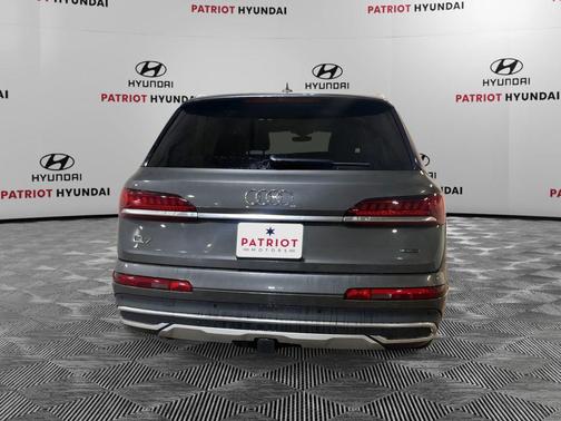 2020 Audi Q7 45 Premium Plus