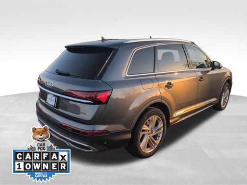 2020 Audi Q7 45 Premium Plus