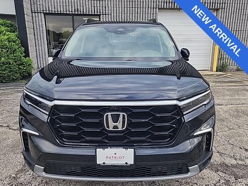 Crystal Black Pearl 2025 Honda Pilot Elite