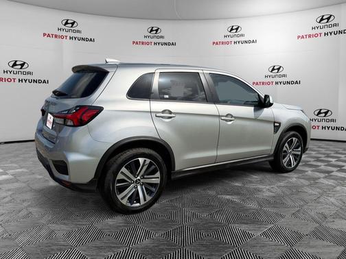 Alloy Silver Metallic 2024 Mitsubishi Outlander Sport 2.0 ES