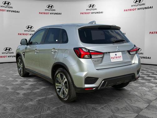 Alloy Silver Metallic 2024 Mitsubishi Outlander Sport 2.0 ES