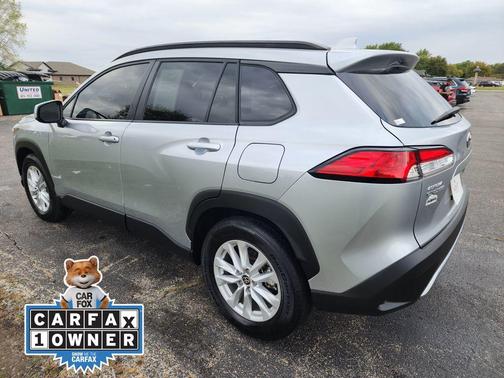 2024 Toyota Corolla Cross LE