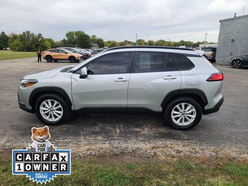 2024 Toyota Corolla Cross LE