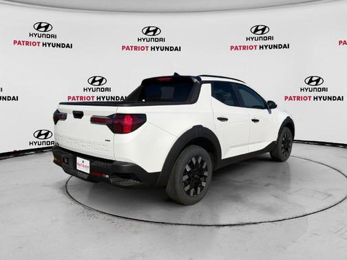 Atlas White 2026 Hyundai SANTA CRUZ SEL