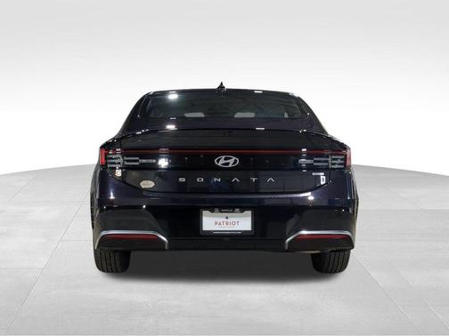 2025 Hyundai SONATA Hybrid SE