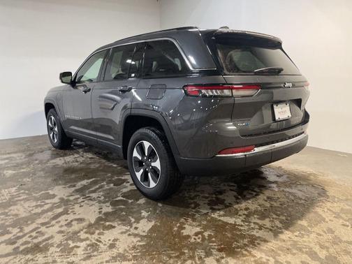 2022 Jeep Grand Cherokee 4xe Base