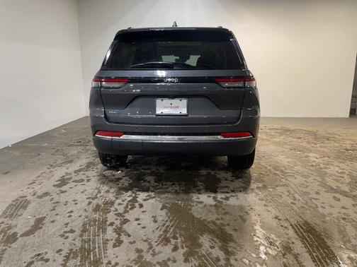 2022 Jeep Grand Cherokee 4xe Base