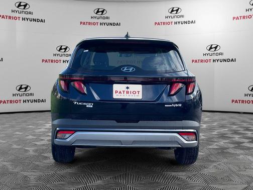 Deep Sea 2026 Hyundai TUCSON Hybrid Blue SE