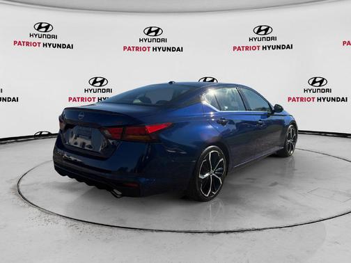 Deep Blue Pearl 2023 Nissan Altima SR FWD