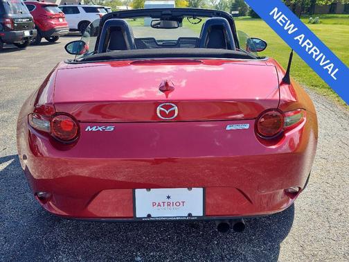 Soul Red Metallic 2016 Mazda MX-5 Miata Grand Touring