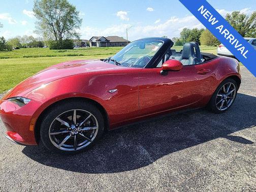Soul Red Metallic 2016 Mazda MX-5 Miata Grand Touring