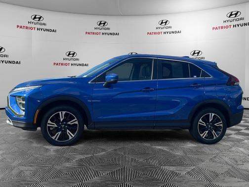 Lightning Blue Metallic 2024 Mitsubishi Eclipse Cross SE
