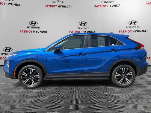 Lightning Blue Metallic 2024 Mitsubishi Eclipse Cross SE