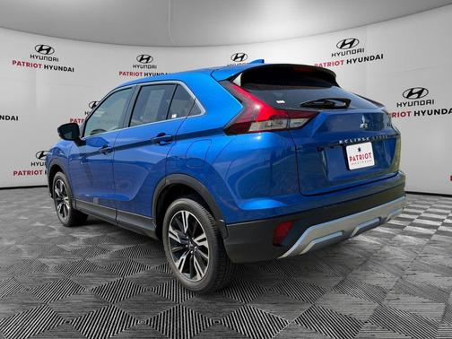 Lightning Blue Metallic 2024 Mitsubishi Eclipse Cross SE