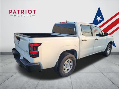 2022 Nissan Frontier S
