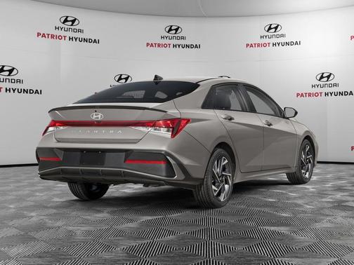 Fluid Metal 2025 Hyundai ELANTRA Sport