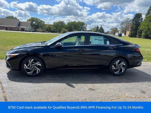 2025 Hyundai ELANTRA Limited