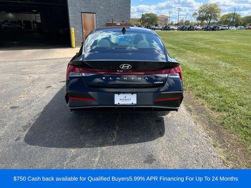 2025 Hyundai ELANTRA Limited
