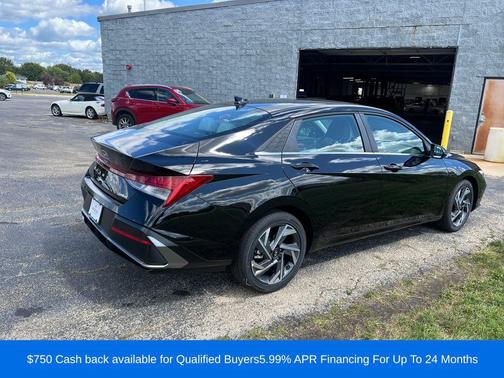 2025 Hyundai ELANTRA Limited