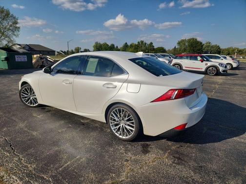 2016 Lexus IS 300 Base