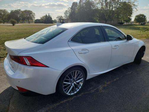 2016 Lexus IS 300 Base