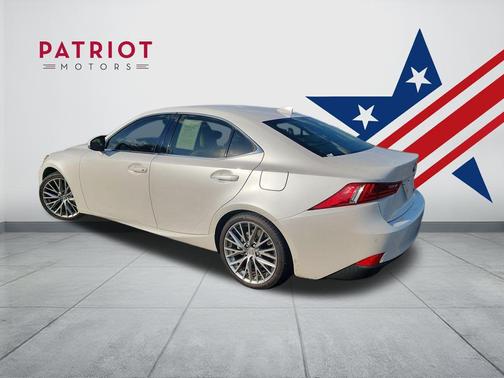 2016 Lexus IS 300 Base