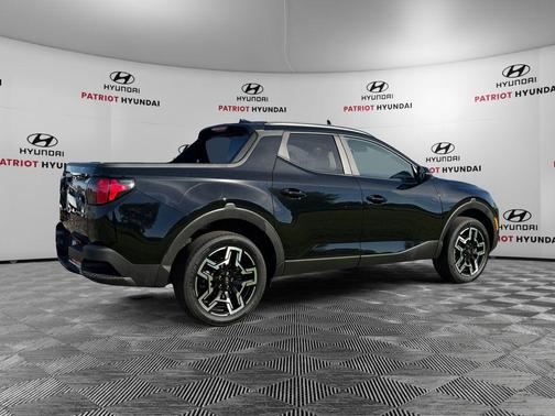 Phantom Black 2025 Hyundai SANTA CRUZ Limited