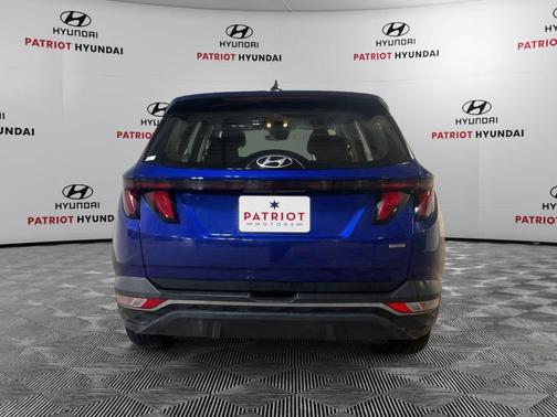 2023 Hyundai TUCSON SE