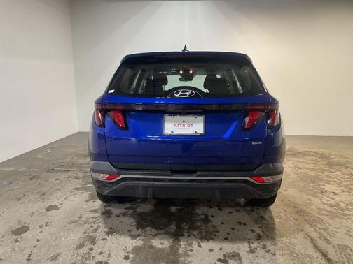 2023 Hyundai TUCSON SE