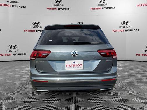 Platinum Gray Metallic 2019 Volkswagen Tiguan 2.0T SEL